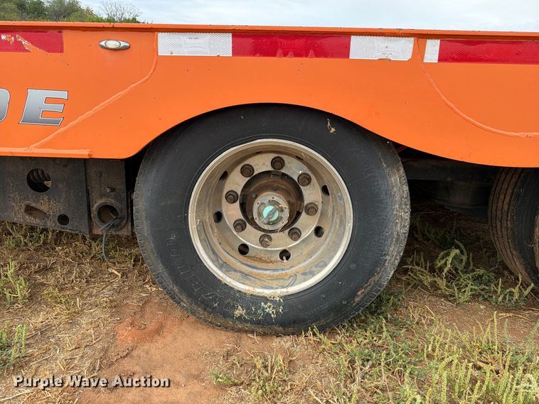 image for item EW8966 2020 Landoll 930E drop deck hydraulic tail equipment trailer