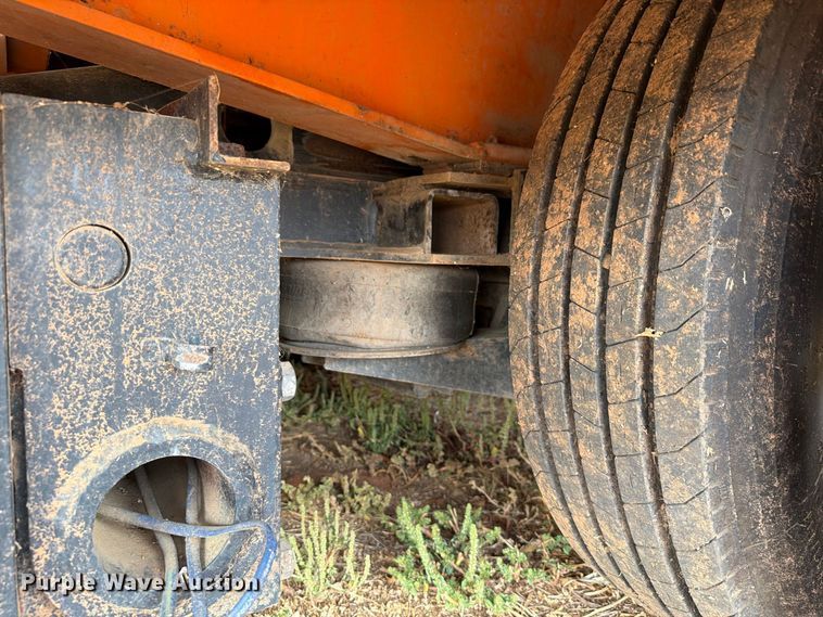 image for item EW8966 2020 Landoll 930E drop deck hydraulic tail equipment trailer