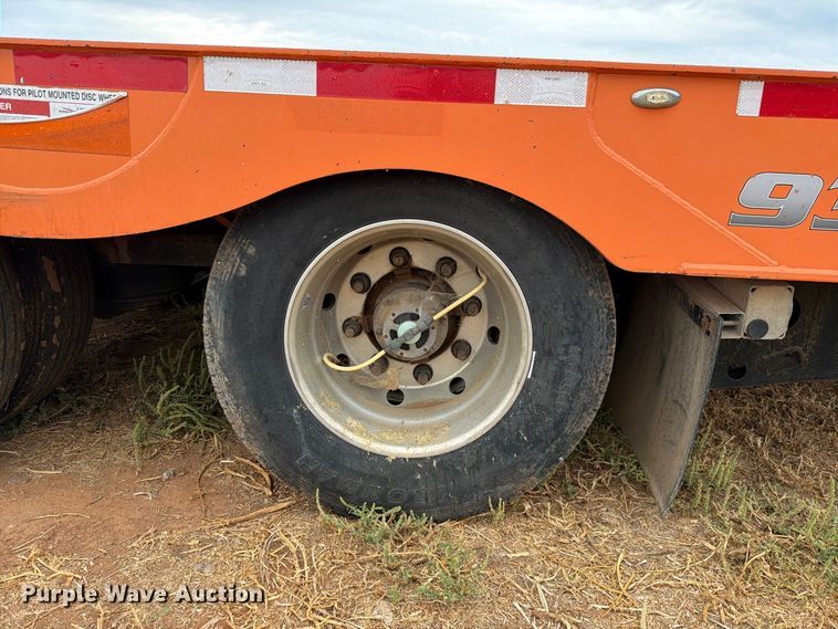 image for item EW8966 2020 Landoll 930E drop deck hydraulic tail equipment trailer