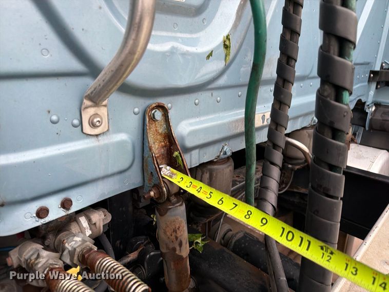 image for item EX1023 2016 Freightliner Cascadia semi truck