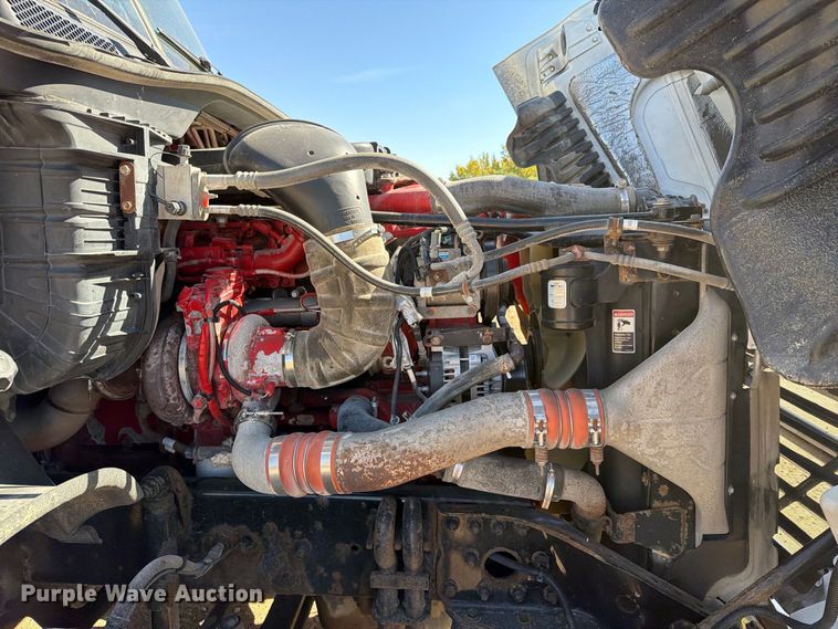 image for item EX1040 2016 Freightliner Cascadia 125 semi truck