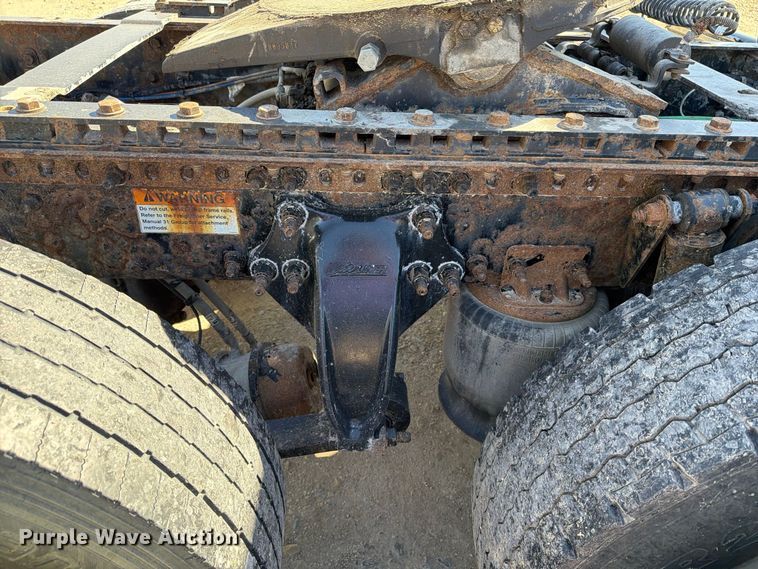 image for item EX1040 2016 Freightliner Cascadia 125 semi truck