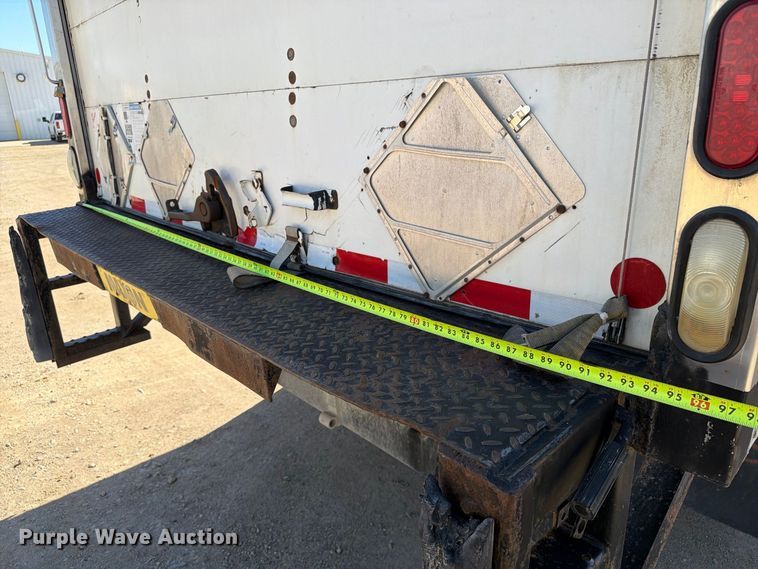 image for item EX1042 2012 Kenworth T8 Series box truck