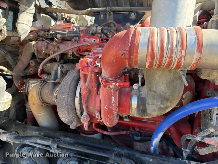 image for item EX1042 2012 Kenworth T8 Series box truck
