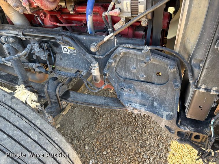image for item EX1042 2012 Kenworth T8 Series box truck