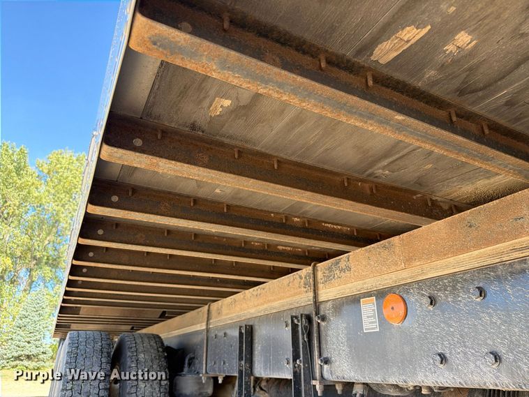 image for item EX1042 2012 Kenworth T8 Series box truck