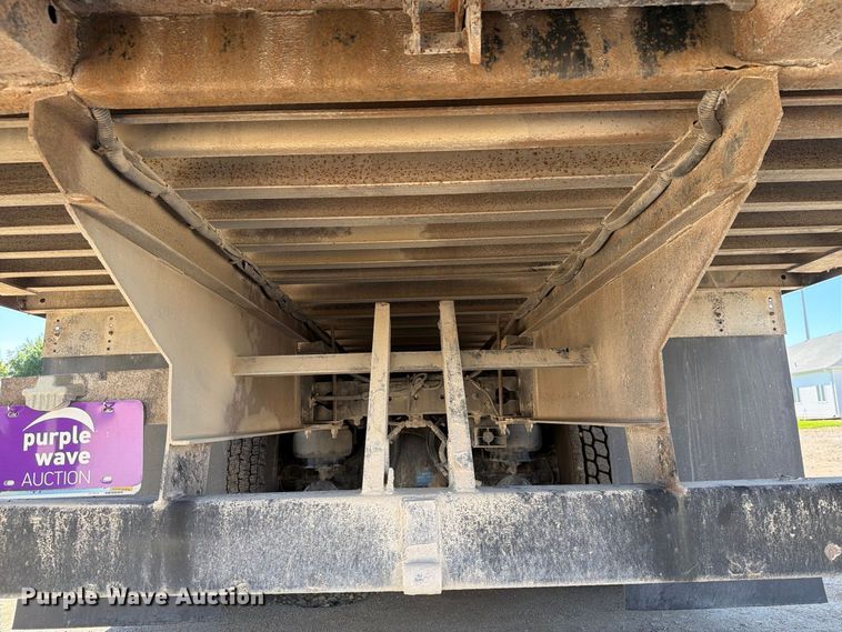 image for item EX1042 2012 Kenworth T8 Series box truck