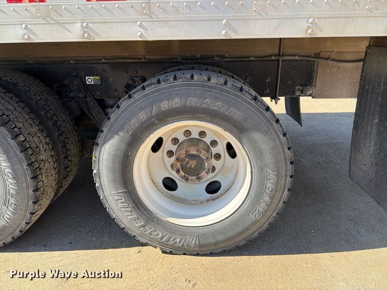 image for item EX1042 2012 Kenworth T8 Series box truck