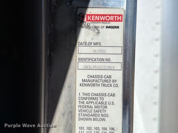 image for item EX1042 2012 Kenworth T8 Series box truck