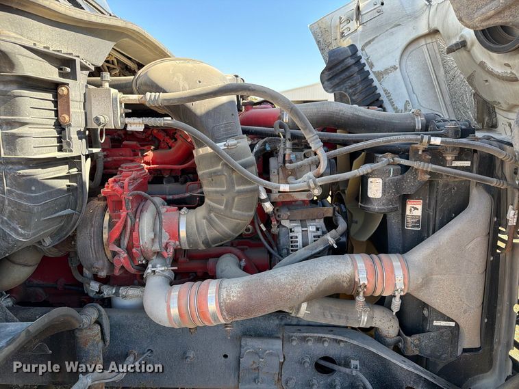 image for item EX1043 2016 Freightliner Cascadia 125 semi truck