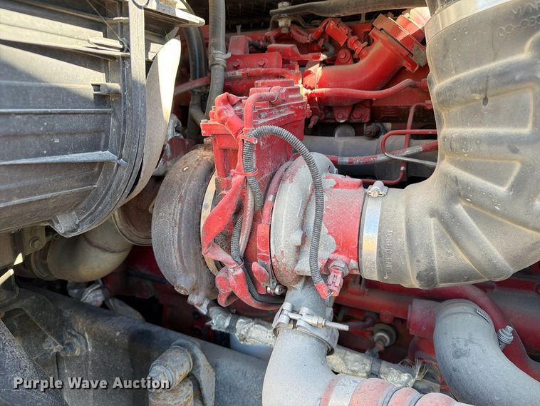 image for item EX1043 2016 Freightliner Cascadia 125 semi truck