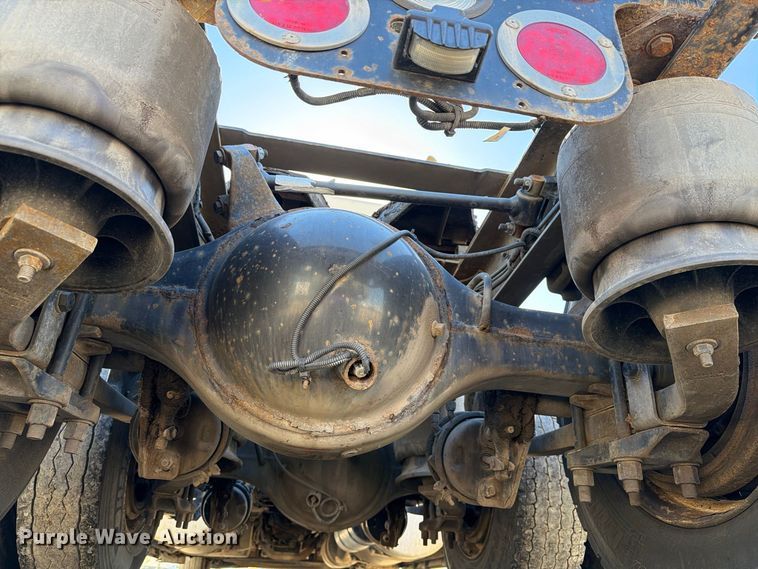 image for item EX1043 2016 Freightliner Cascadia 125 semi truck
