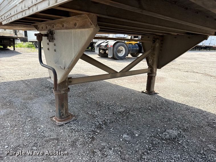 image for item EX2201 2004 Hyundai V12530152AJS dry van trailer