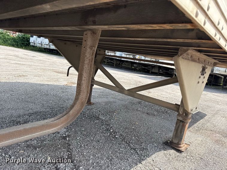 image for item EX2201 2004 Hyundai V12530152AJS dry van trailer