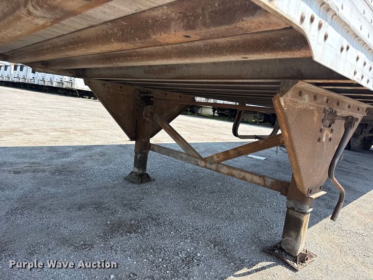 image for item EX2209 2000 Hyundai dry van trailer
