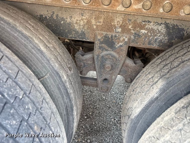 image for item EX2209 2000 Hyundai dry van trailer