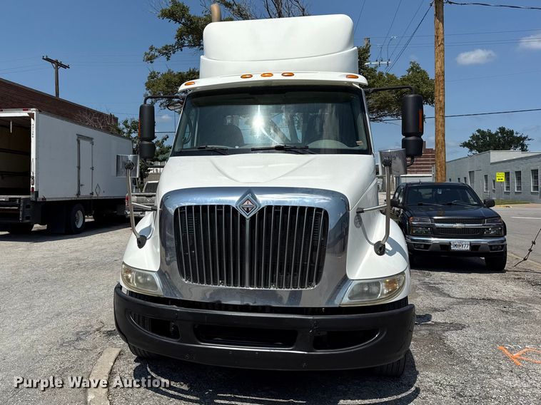 image for item EX2213 2009 International TranStar 8600 semi truck