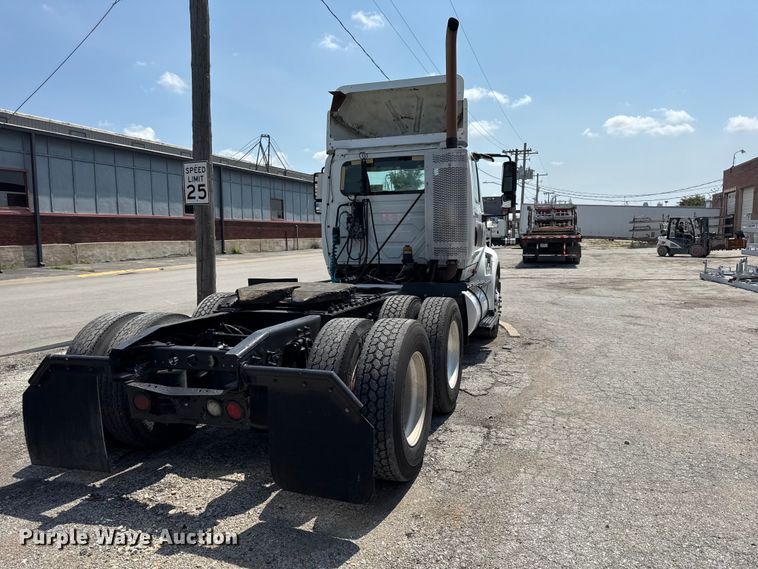image for item EX2213 2009 International TranStar 8600 semi truck