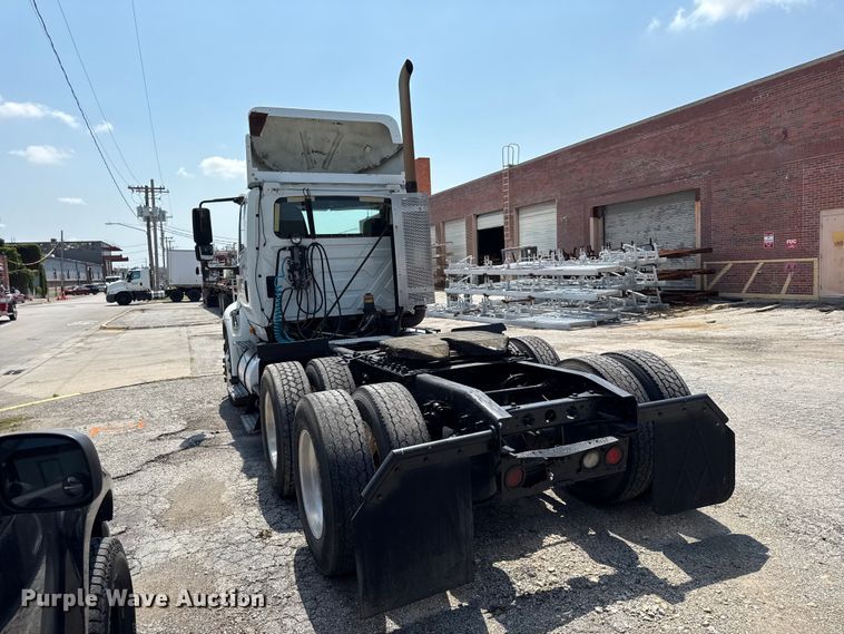 image for item EX2213 2009 International TranStar 8600 semi truck