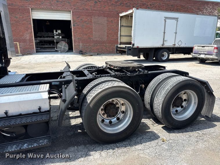image for item EX2213 2009 International TranStar 8600 semi truck