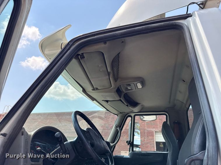 image for item EX2213 2009 International TranStar 8600 semi truck