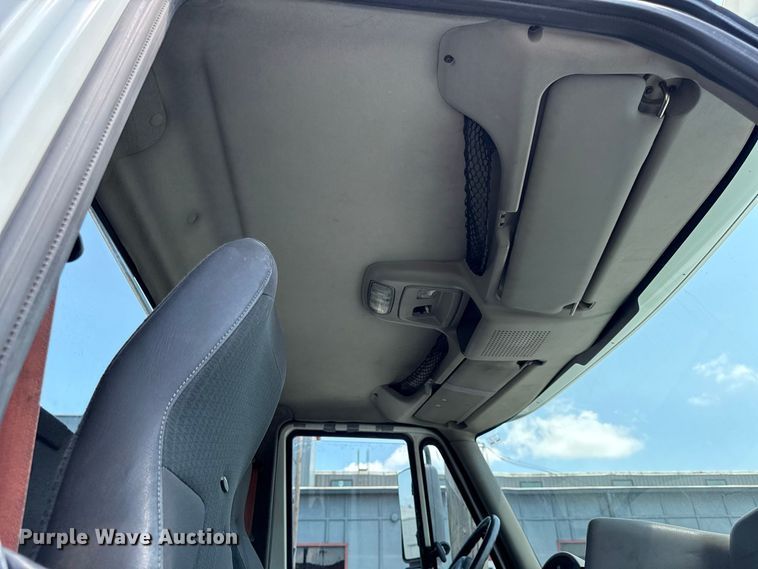 image for item EX2213 2009 International TranStar 8600 semi truck