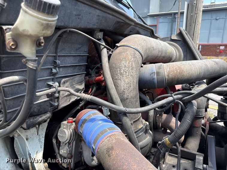 image for item EX2213 2009 International TranStar 8600 semi truck