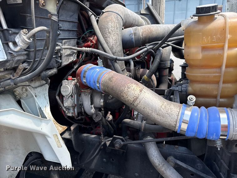image for item EX2213 2009 International TranStar 8600 semi truck
