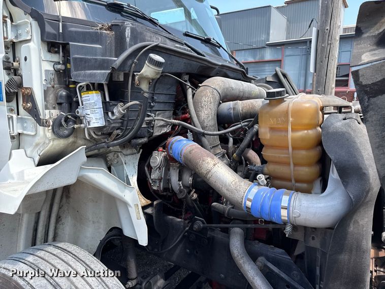 image for item EX2213 2009 International TranStar 8600 semi truck