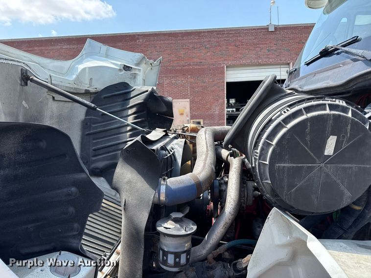image for item EX2213 2009 International TranStar 8600 semi truck