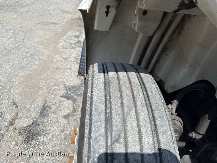 image for item EX2213 2009 International TranStar 8600 semi truck