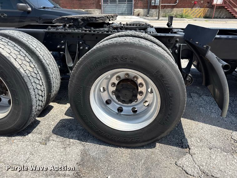 image for item EX2213 2009 International TranStar 8600 semi truck