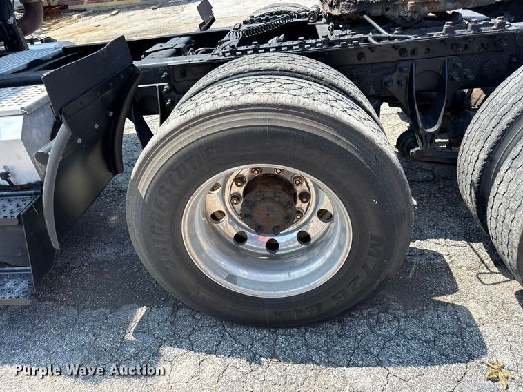 image for item EX2213 2009 International TranStar 8600 semi truck