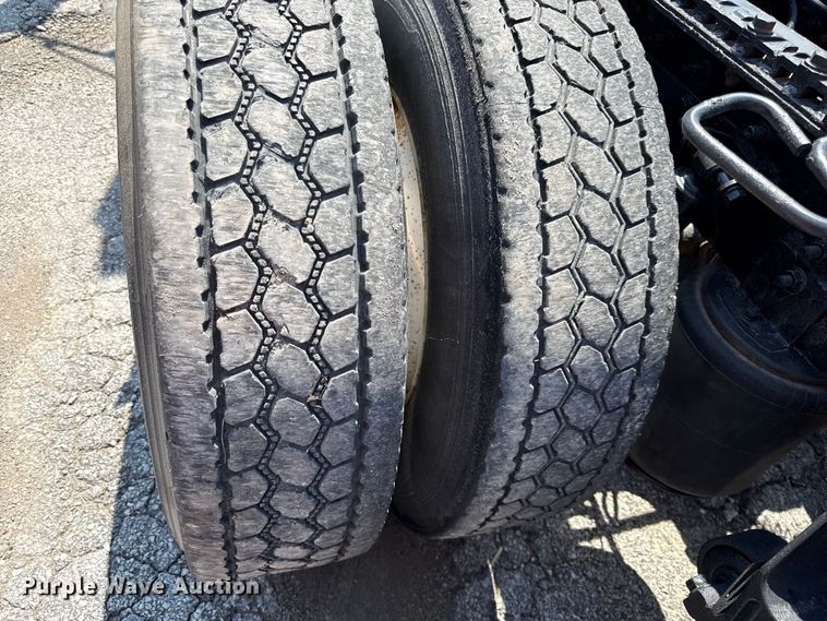 image for item EX2213 2009 International TranStar 8600 semi truck