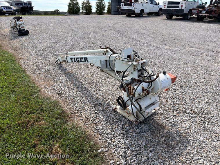 image for item EX4315 1997 STI truck crane