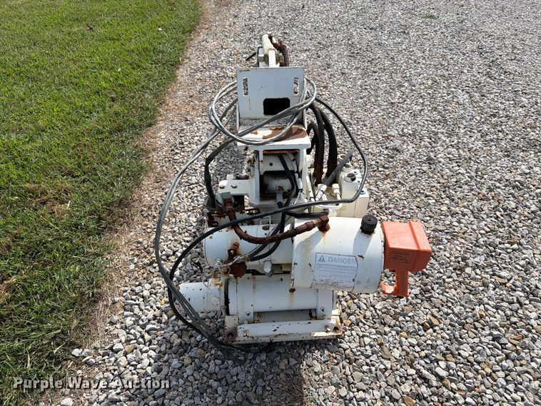 image for item EX4315 1997 STI truck crane