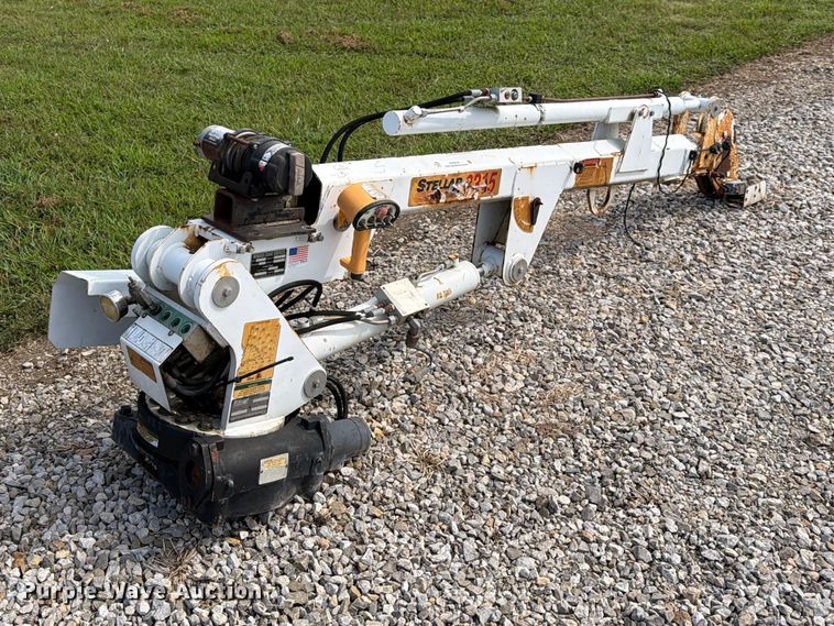 Stellar 3315 truck crane