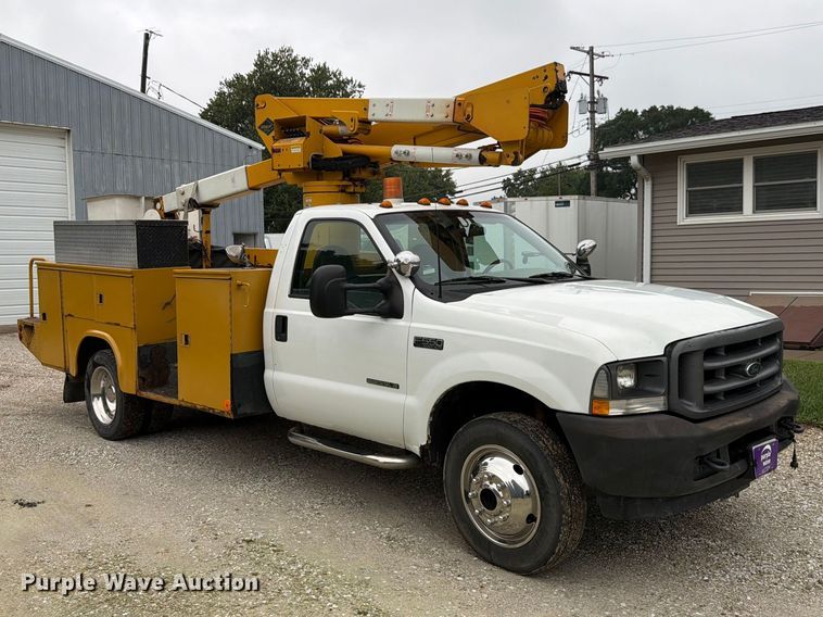 image for item EX4612 2002 Ford F550 bucket truck