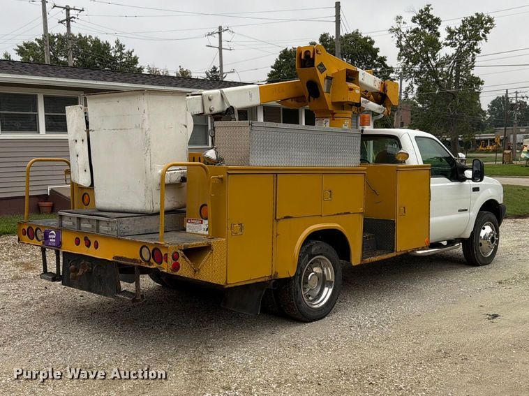 image for item EX4612 2002 Ford F550 bucket truck