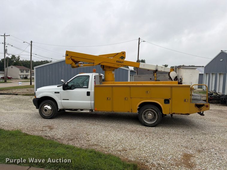 image for item EX4612 2002 Ford F550 bucket truck
