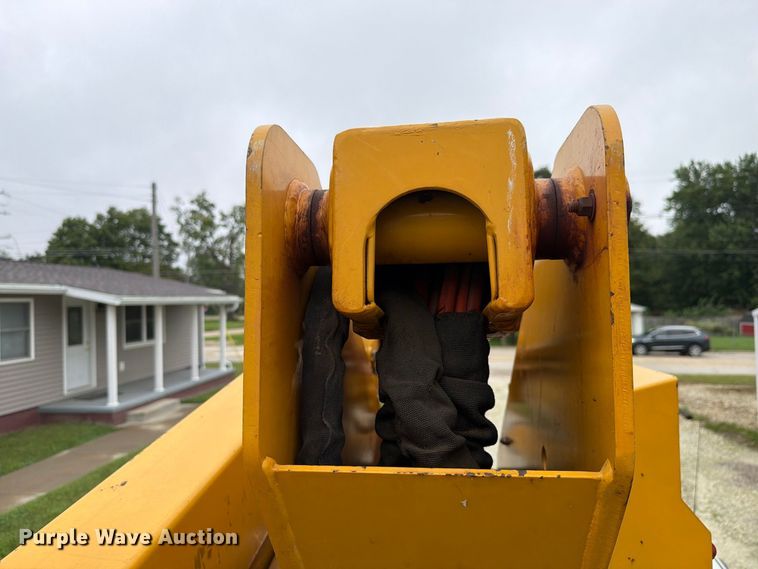 image for item EX4612 2002 Ford F550 bucket truck
