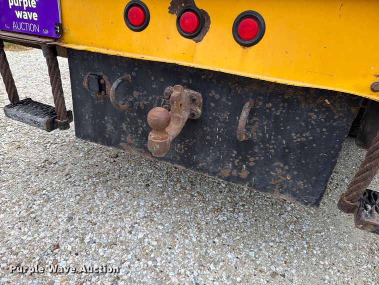 image for item EX4612 2002 Ford F550 bucket truck
