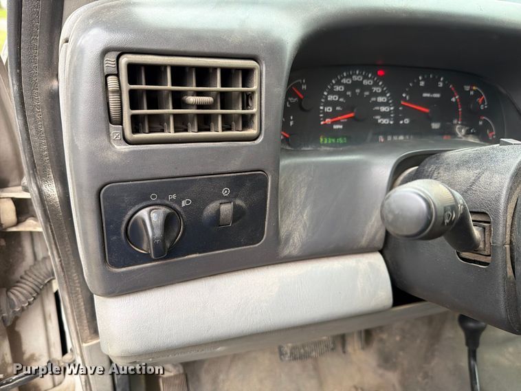 image for item EX4612 2002 Ford F550 bucket truck