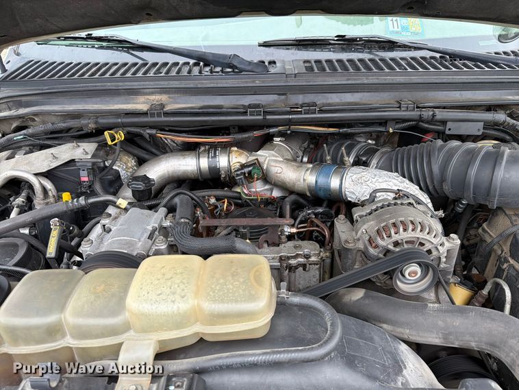 image for item EX4612 2002 Ford F550 bucket truck