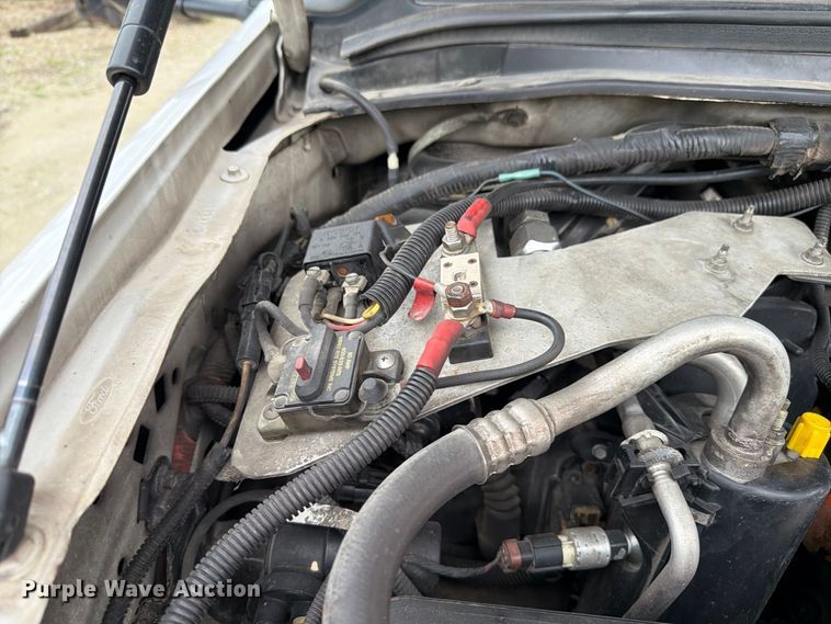 image for item EX4612 2002 Ford F550 bucket truck