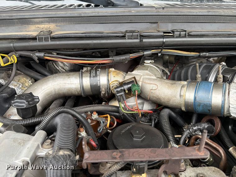 image for item EX4612 2002 Ford F550 bucket truck