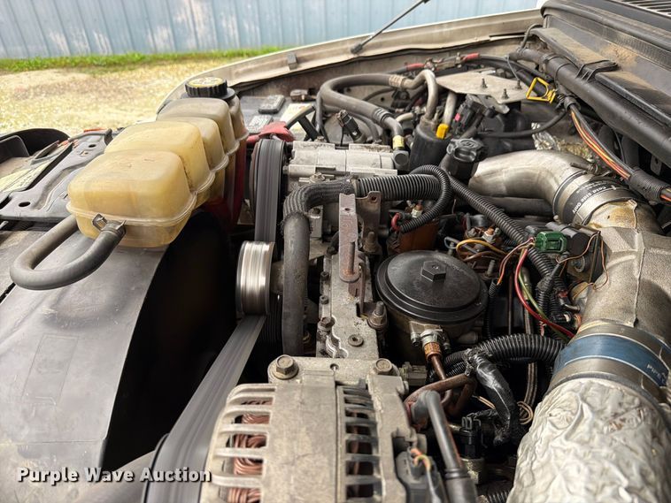 image for item EX4612 2002 Ford F550 bucket truck