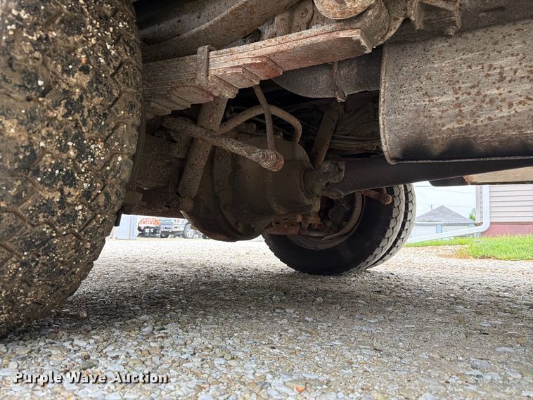 image for item EX4612 2002 Ford F550 bucket truck