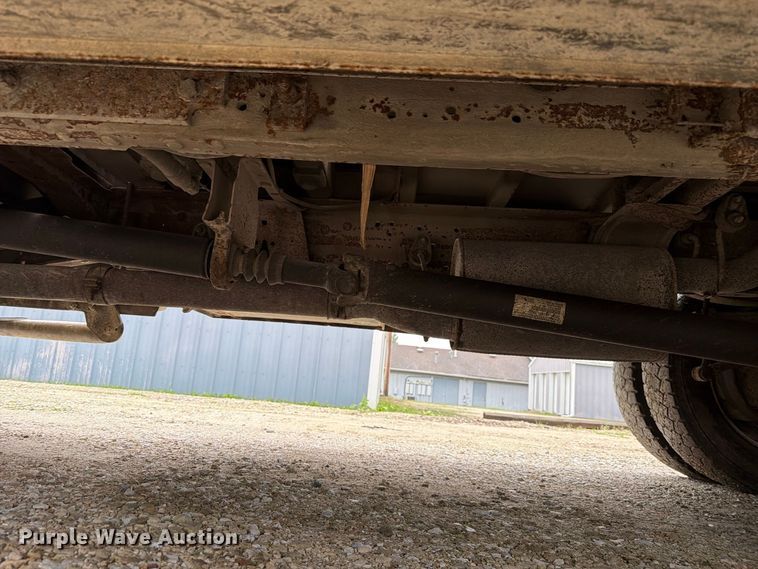image for item EX4612 2002 Ford F550 bucket truck