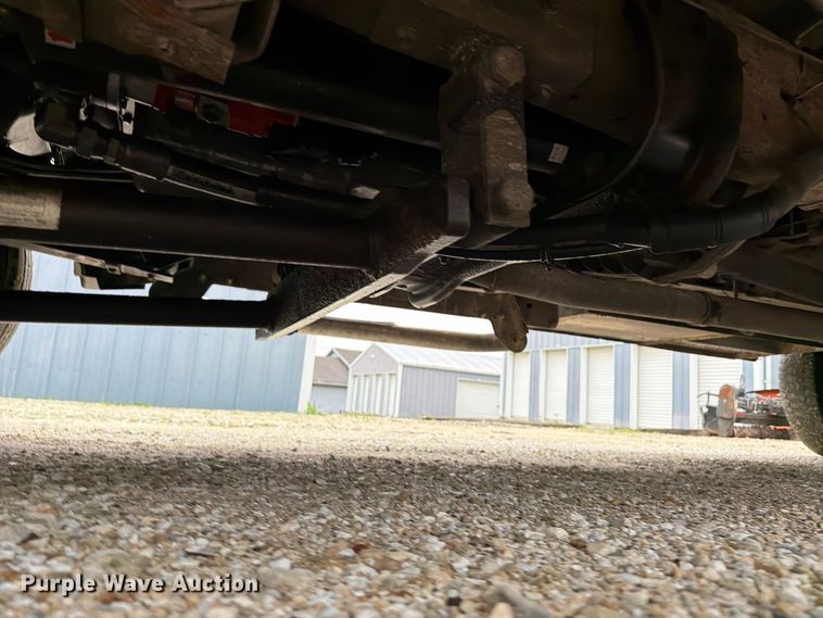 image for item EX4612 2002 Ford F550 bucket truck